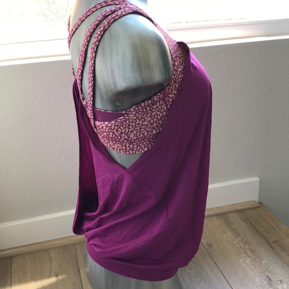 Lululemon 2-in-1 Tank Top. Size 6